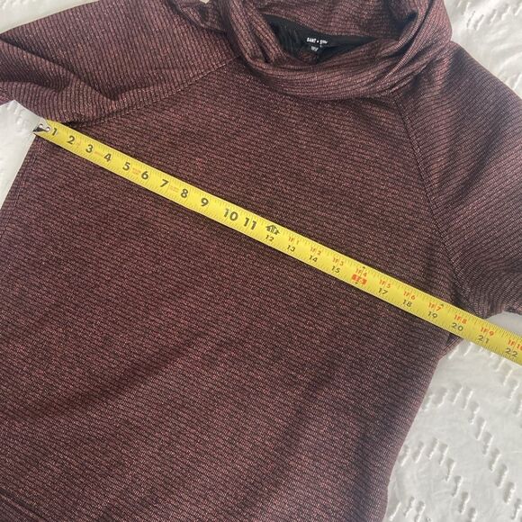 Saint + Sofia Sweater - Picture 11 of 12